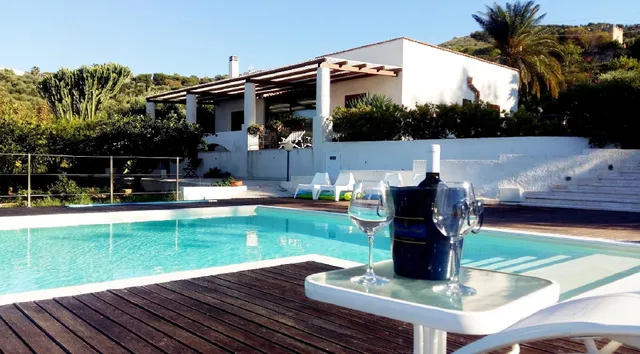 Villa Maria - Una Finestra Sul Mare con piscina. No feste