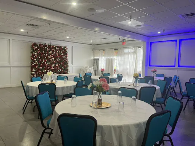 Pinch Of Spice | Indian Cuisine • Banquet Hall