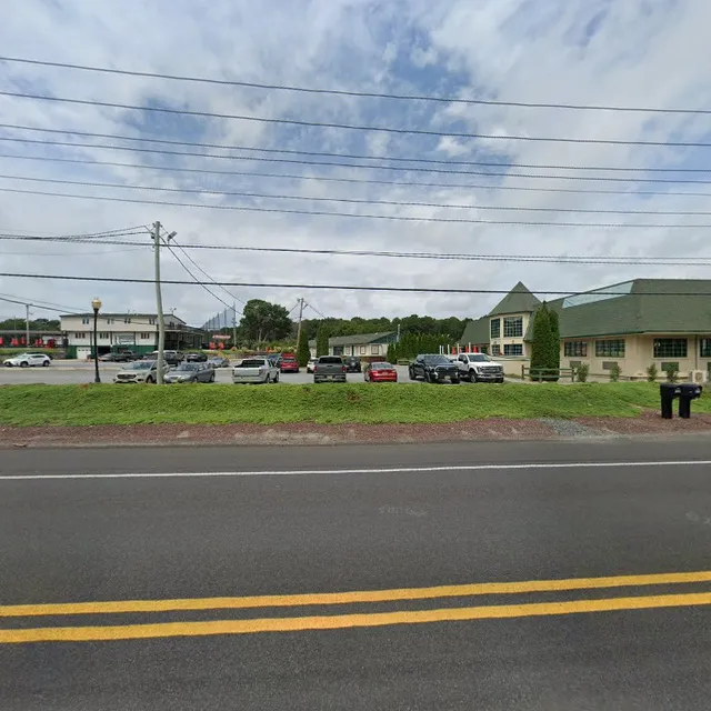 Caddy club rack room and lounge