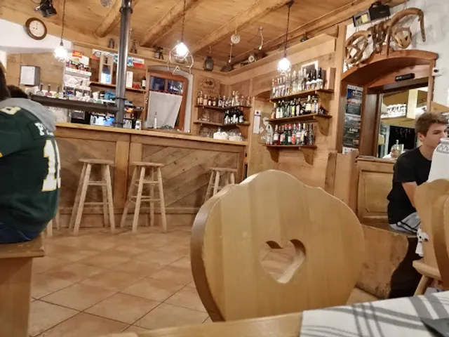 Pub Pizzeria La Caneva