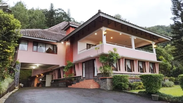 Eyrie Villa, High Altitude Habitation 1150 Mdpl