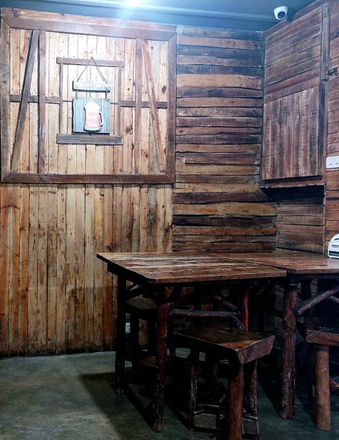 Vintage Kitchen & Drinks