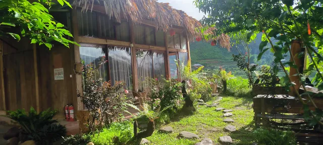 Zoni Trạm Tấu Homestay & Adventures