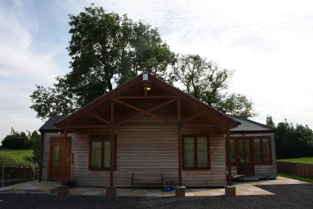 Little Owl Lodge