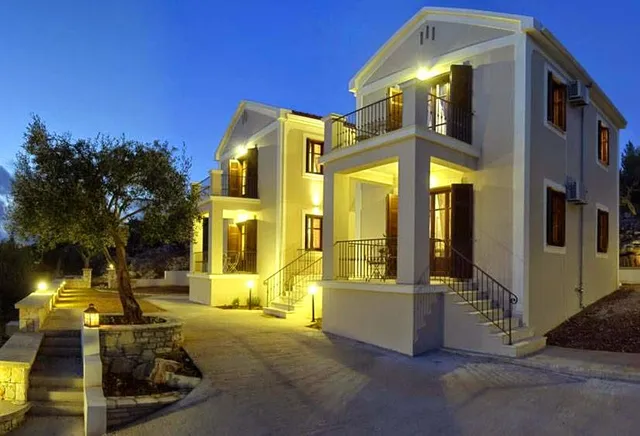 Adastra Ithaca Luxury Suites