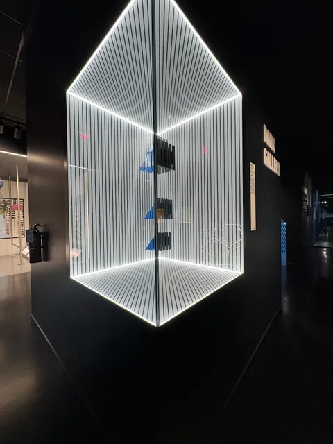 Museum of Illusions - Seattle