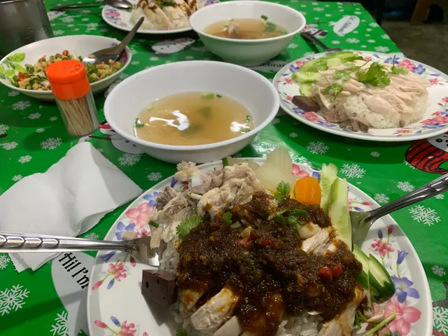 大眼睛海南雞飯