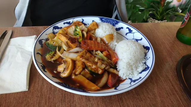 Asia-Bistro Song Tra