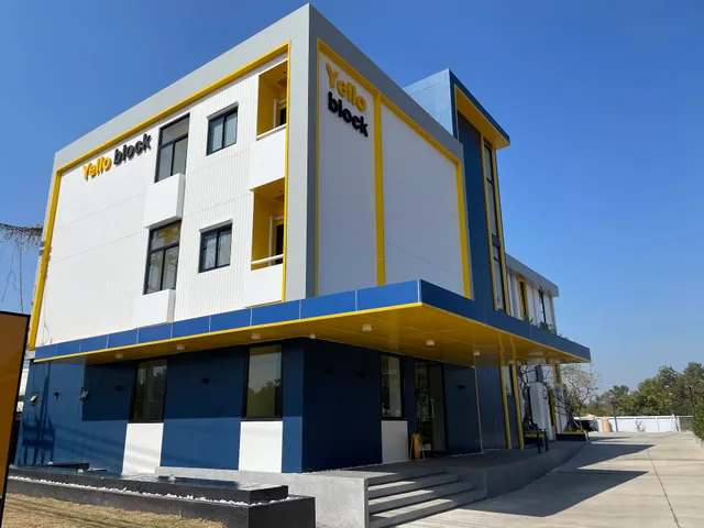 โรงแรม Yello block hotel
