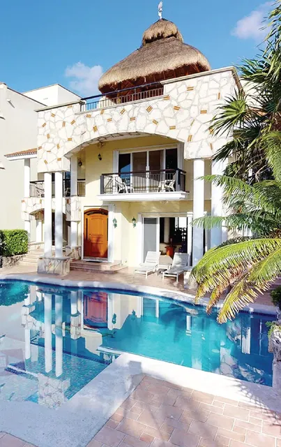 Villa Las Uvas- Cozumel Luxury Beachfront Villa & Condos