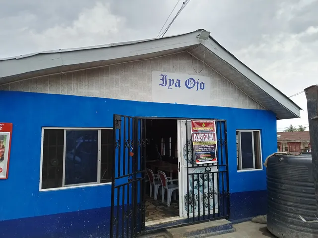 Iya Ọ̀yọ́ Restaurant