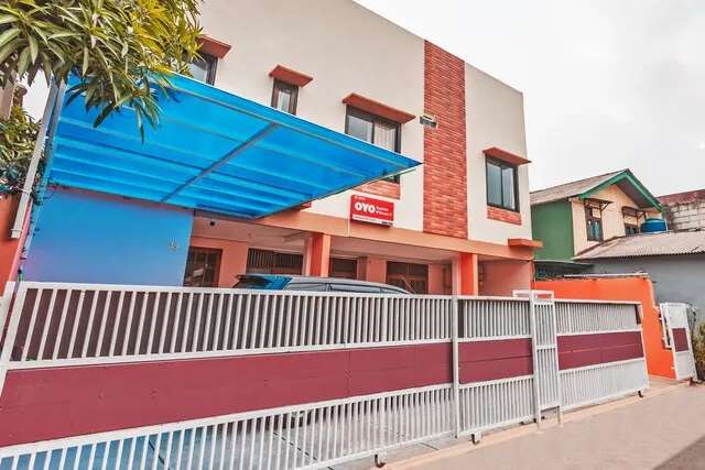 OYO Life 2251 D'sasya Syariah Residence 2