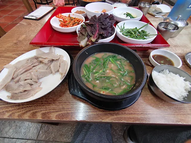 밀양장수돼지국밥