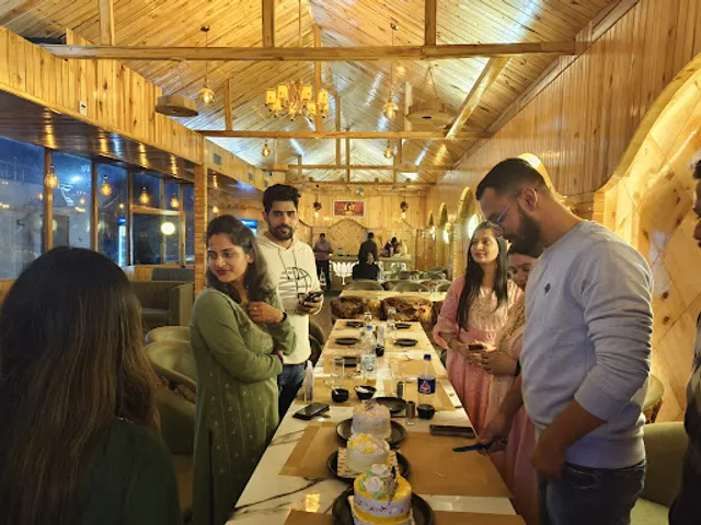 Hotel Chandrayan & Pine Restaurant