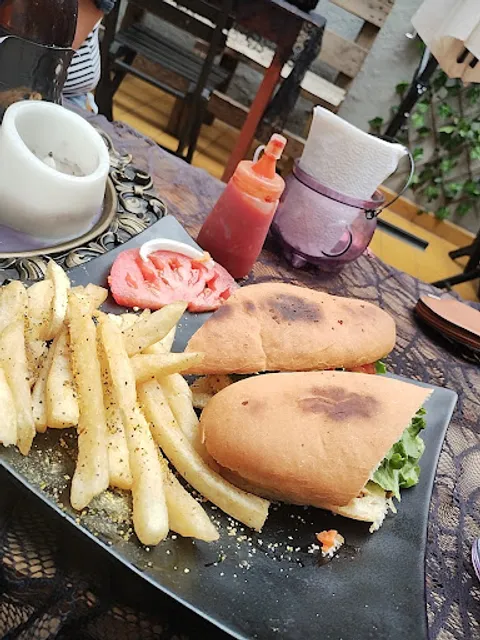 Pretty Witch Cafe Mágico