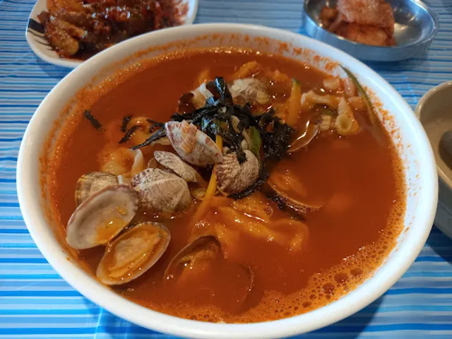 그곳에가면통나무닭갈비