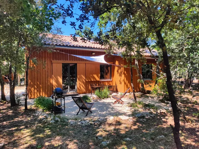 1000 Pailles - Cabane et gîte écologique à proximité des Gorges de l'Ardèche