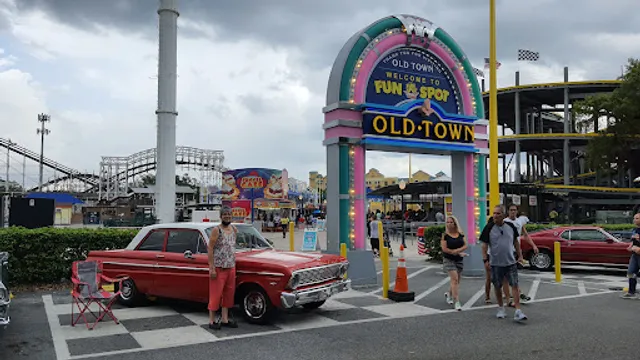 A&W Restaurant Old Town