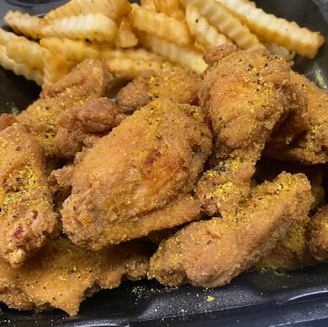 Hott Chixx Wings ATL