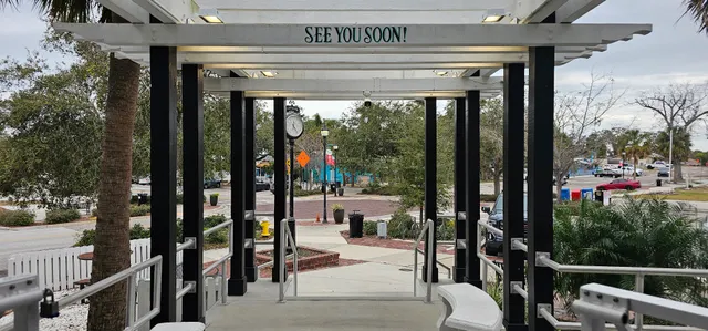 Crabby Bill's Palm Harbor