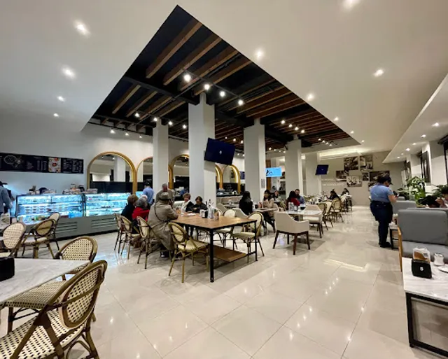 Don Justo Centro Enríquez