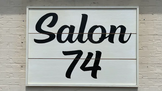 Salon 74