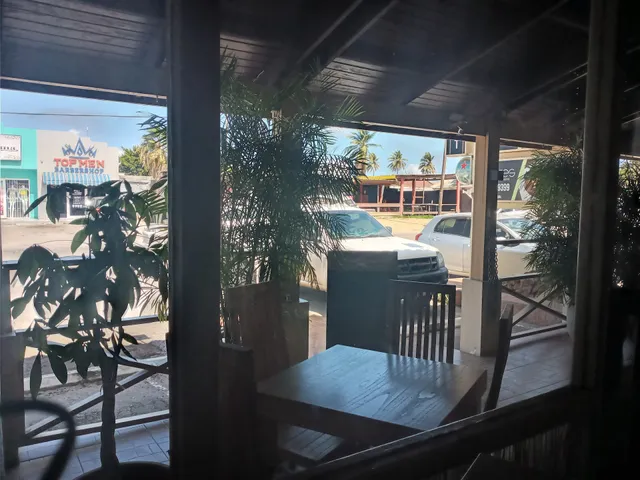 Petje's Surinamese Fusion Cuisine