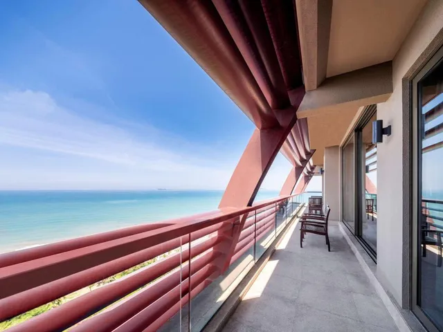 Hotel Pullman Oceanview Sanya Bay Resort & Spa