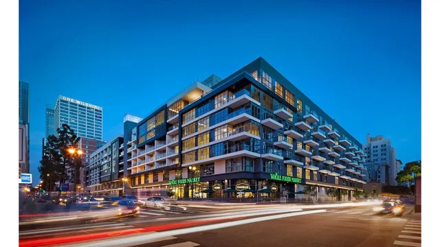 Eighth and Grand Apartments