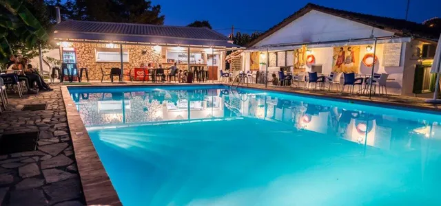 Kariotes Camping & Rooms