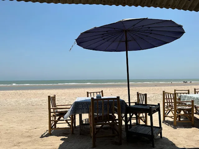 Chaam Little Shop and Restaurant