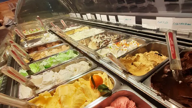 Gelateria La Grotta Blu