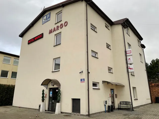 Margo hotel lux noclegi tanie kwatery Warszawa Kajetany Nadarzyn Targi Expo
