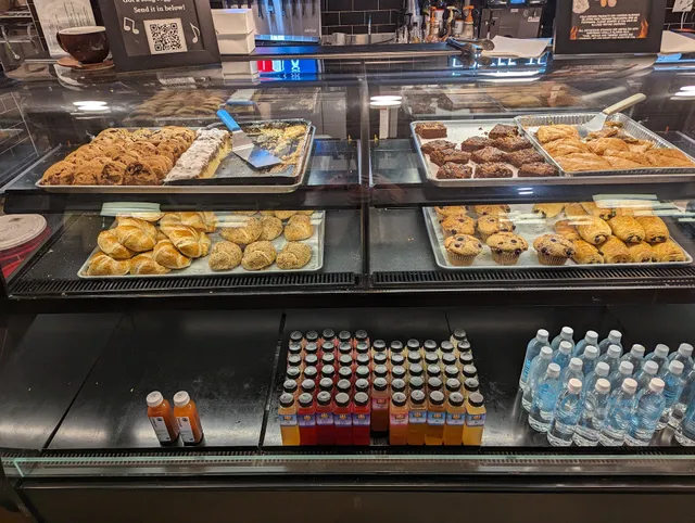 Town Center Cold Pressed - William & Mary Campus