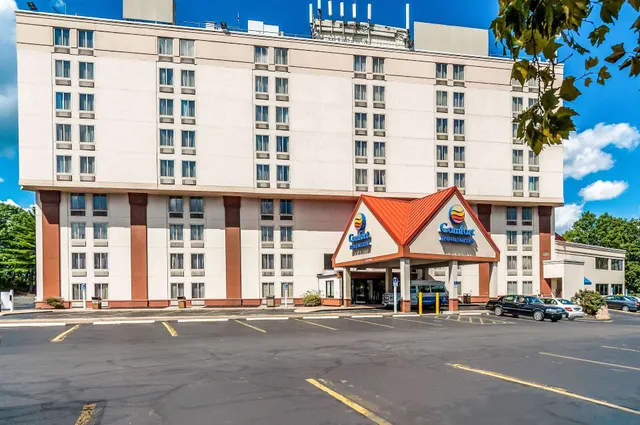 Comfort Inn & Suites Alexandria West