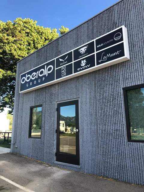 Husky Signs & Graphics