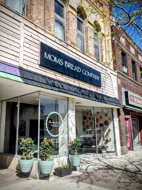 Mom’s Bread Co.