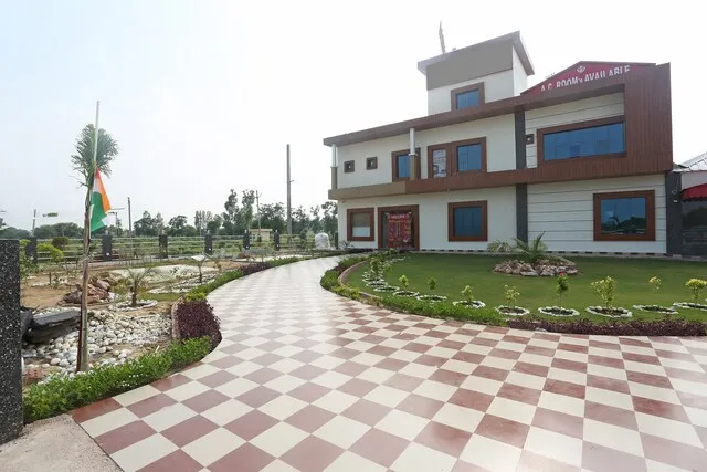 OYO 17312 Tandoori Veg Hotel