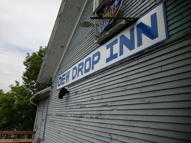 Daddy's-Dew Drop Inn