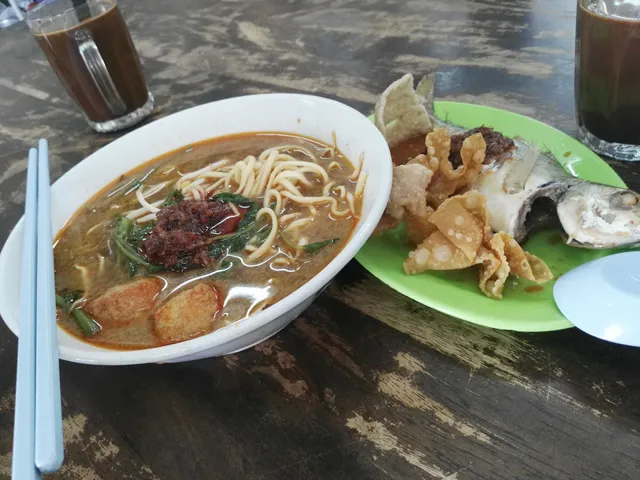 Restaurant Triple One 丁加奴鱼咖哩面