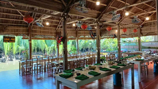 Long Phu Eco Tour and Restaurant