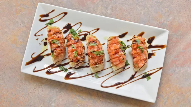 La Piazza Restaurant & Bar