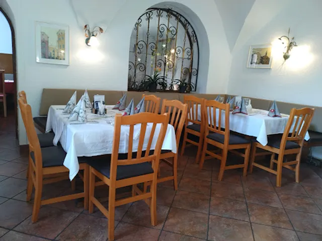 Restaurant Pizzeria Café Bar Goldener Hirsch