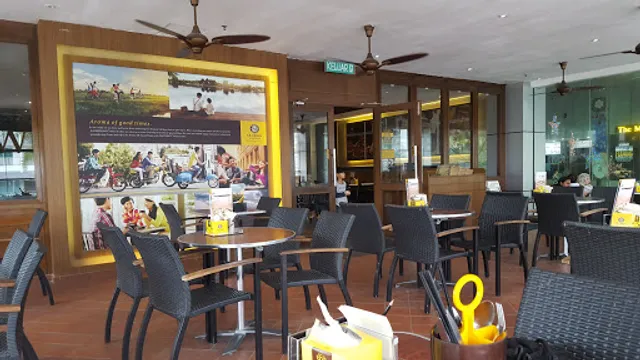 OLDTOWN White Coffee @ Cenang Mall