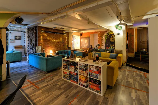 Лаунж-кафе Gosti | Кальянная метро Невский проспект