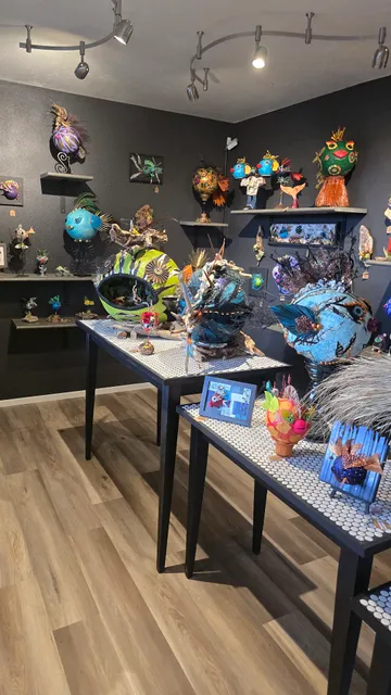 Fish with Lips Wine Bar & Gallery