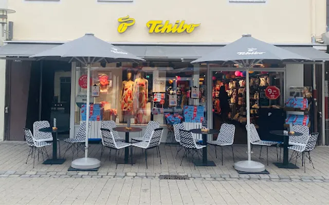 Tchibo Branch with Coffee Bar