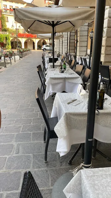 Ristorante con Pizzeria Colomba