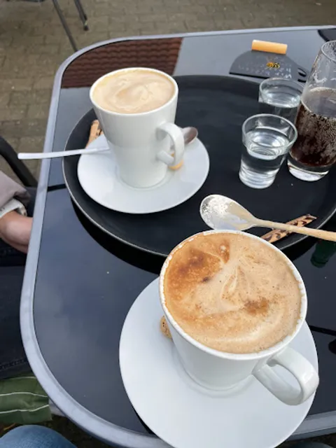 Greetsieler Kaffeerösterei direkt am Kutterhafen. "Der Deichbarista" in Ostfriesland Martin Klemke