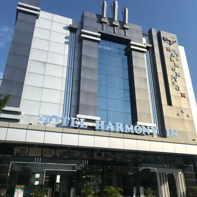 Hotel Harmony In & Karaoke
